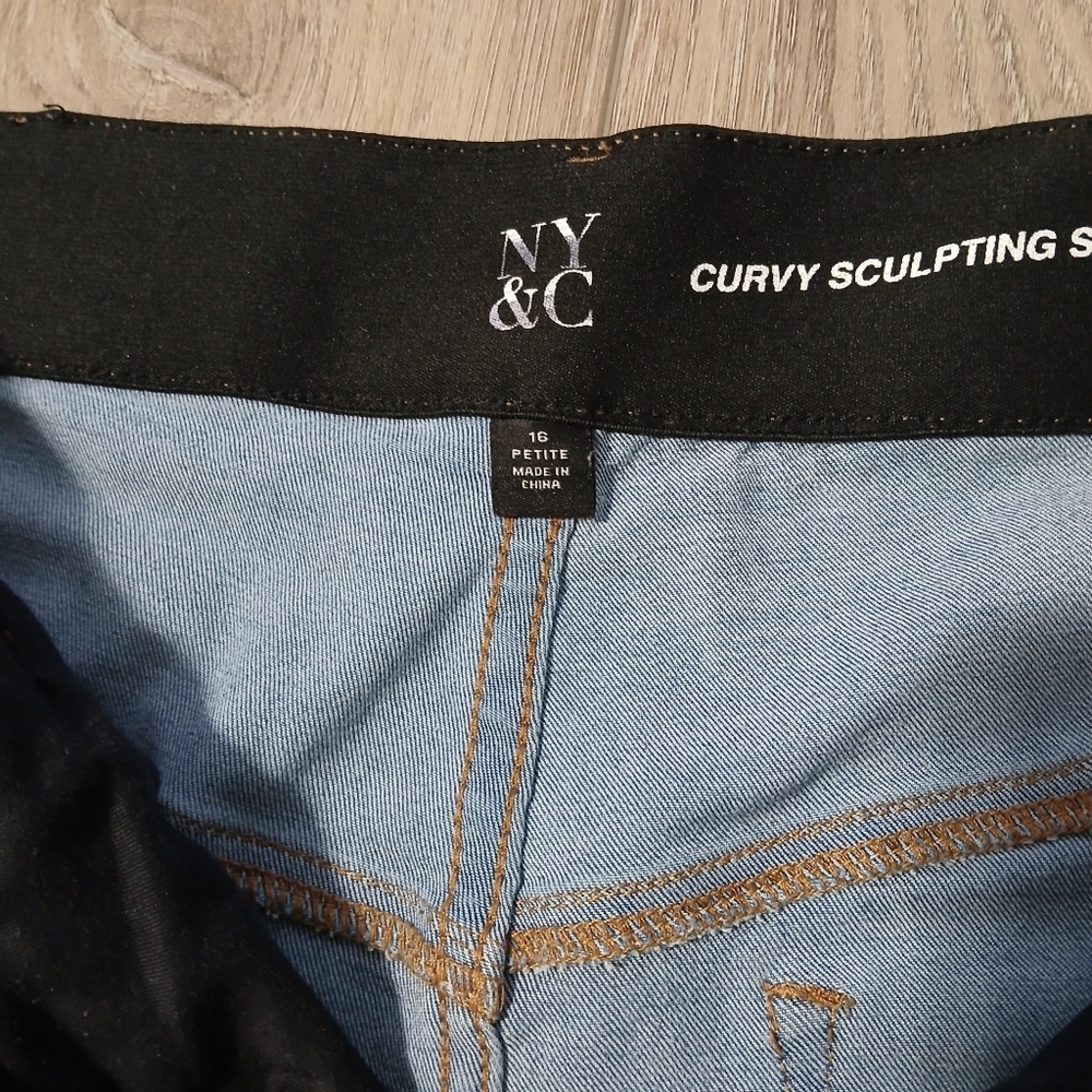 NY&C Curvy Sculpting Skinny Jeans Size 16 Light Wash – Stretch Denim - Picture 5 of 6